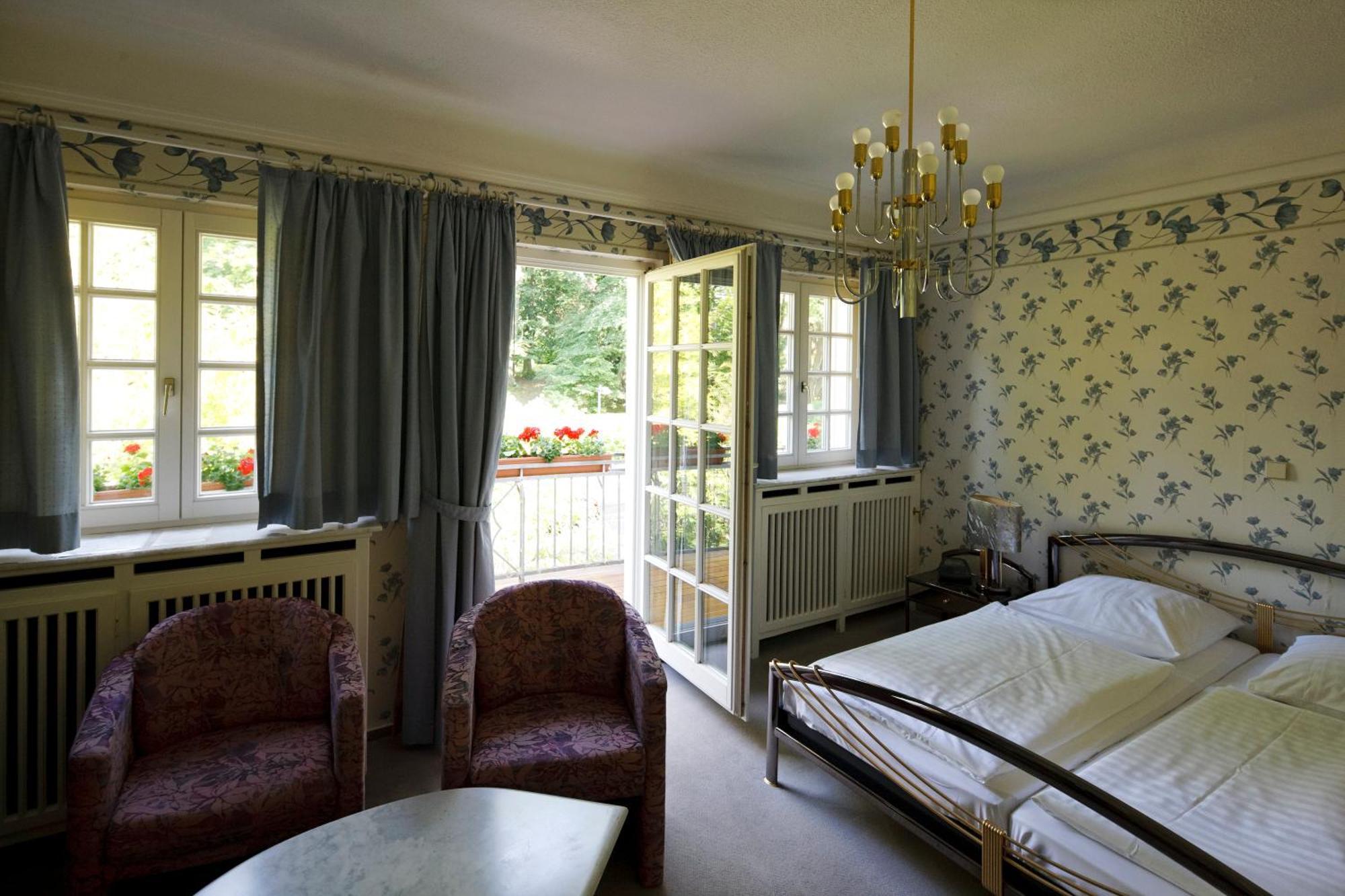 Hotel Park Villa Хайлброн Екстериор снимка